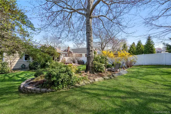 $789,000 | 1500 Wagner Street, Wantagh, NY 11793