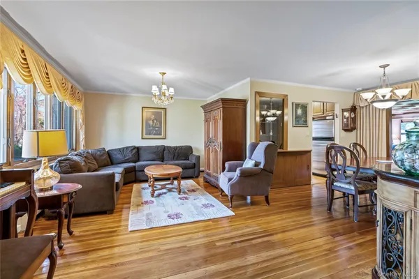 $789,000 | 1500 Wagner Street, Wantagh, NY 11793
