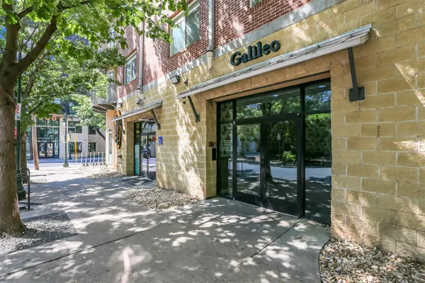 $2,200 | 910 West 25th Street, Unit 408, Austin, TX 78705