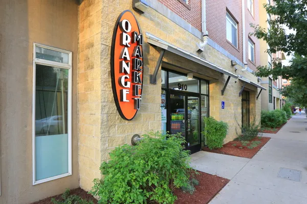 $2,200 | 910 West 25th Street, Unit 408, Austin, TX 78705