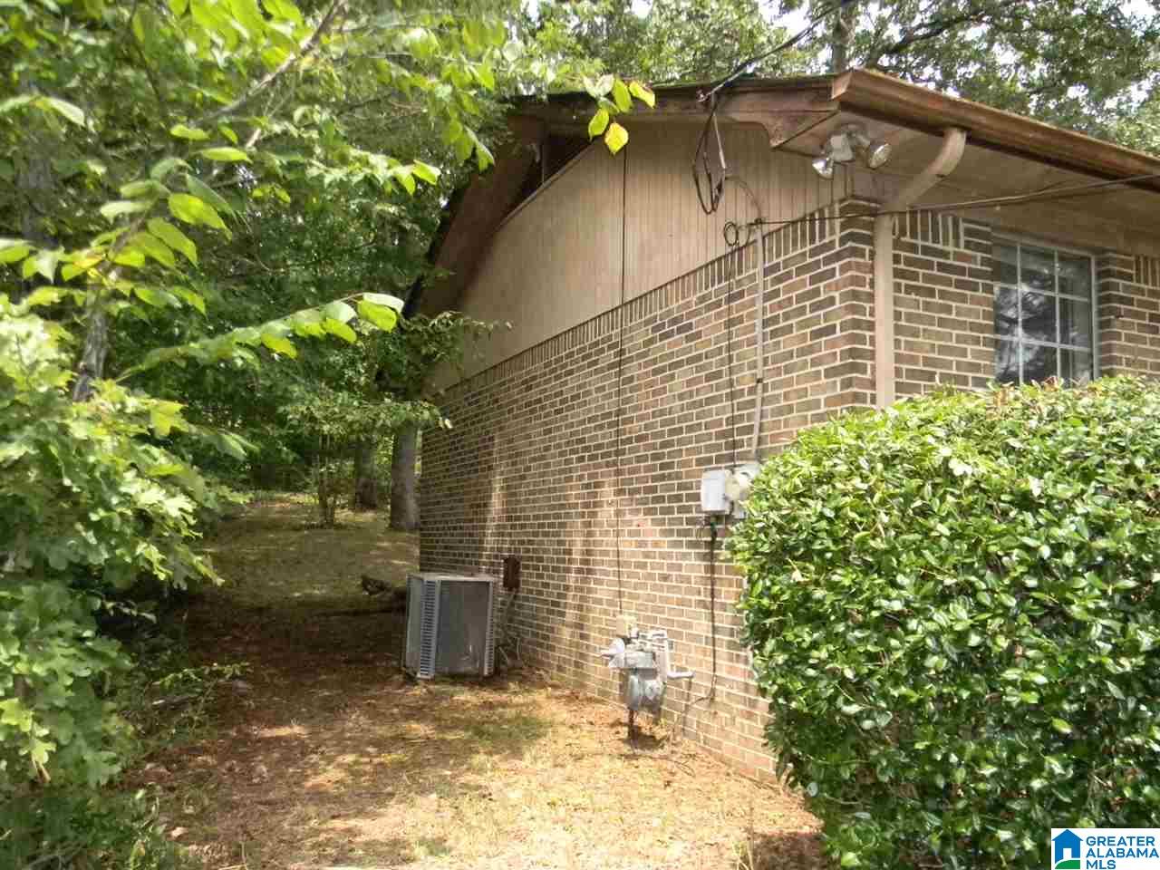 324 Foxglen Road Birmingham, AL 35215 - Photo 3 of 23