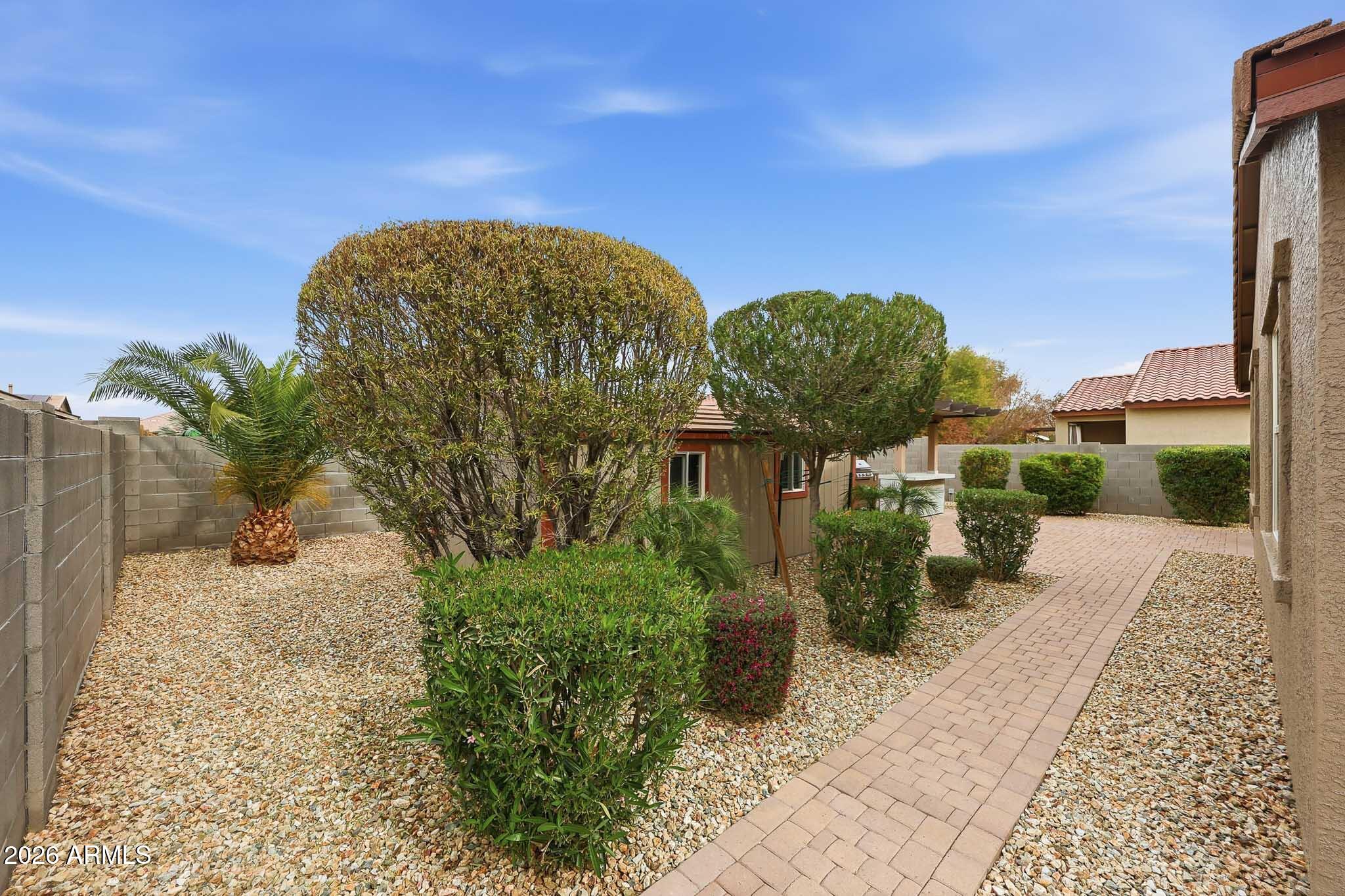 18820 West Shangri La Road Surprise, AZ 85388 - Photo 37 of 37 C (11)