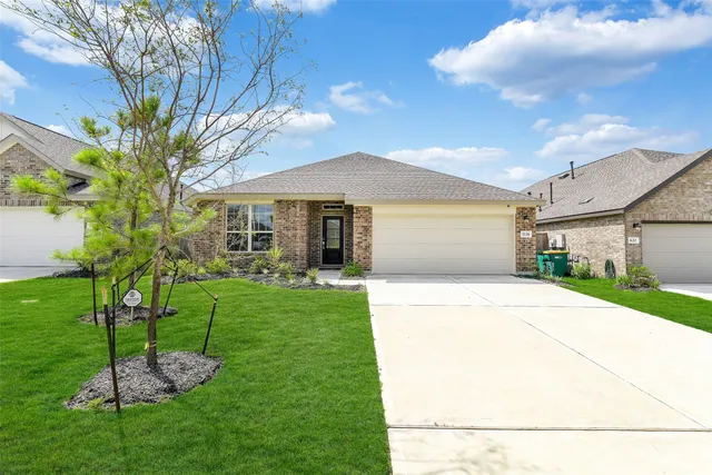 $2,800 | 3126 Stonebriar Court, Conroe, TX 77301