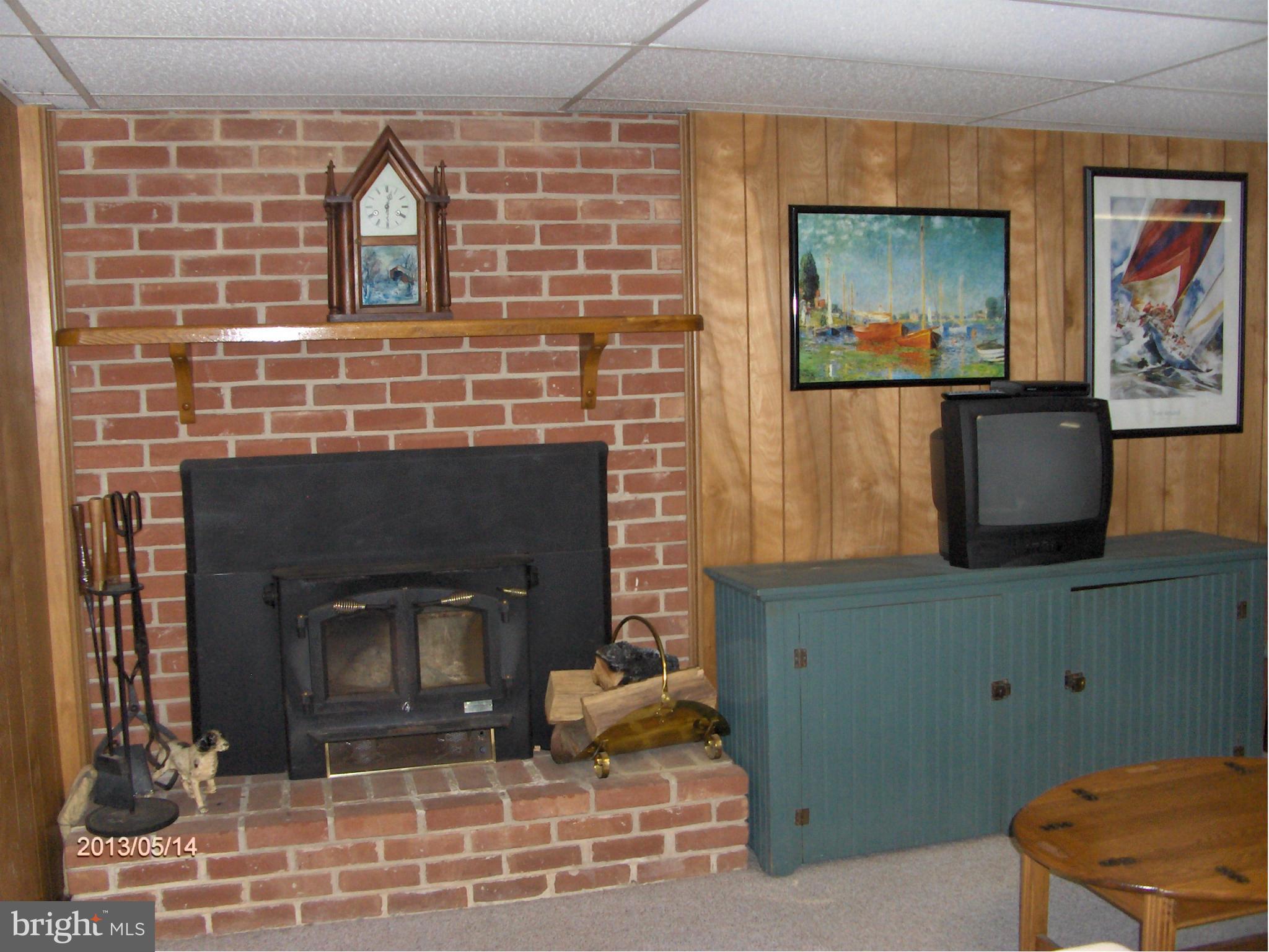 2719 Fridinger Mill Road Manchester, MD 21102 - Photo 18 of 26 Family Room