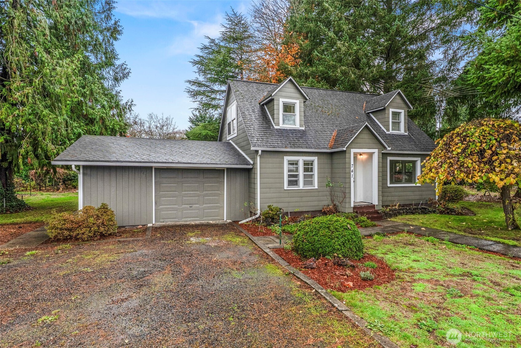 741 5th Avenue Southwest Castle Rock, WA 98611 - Photo 1 of 23