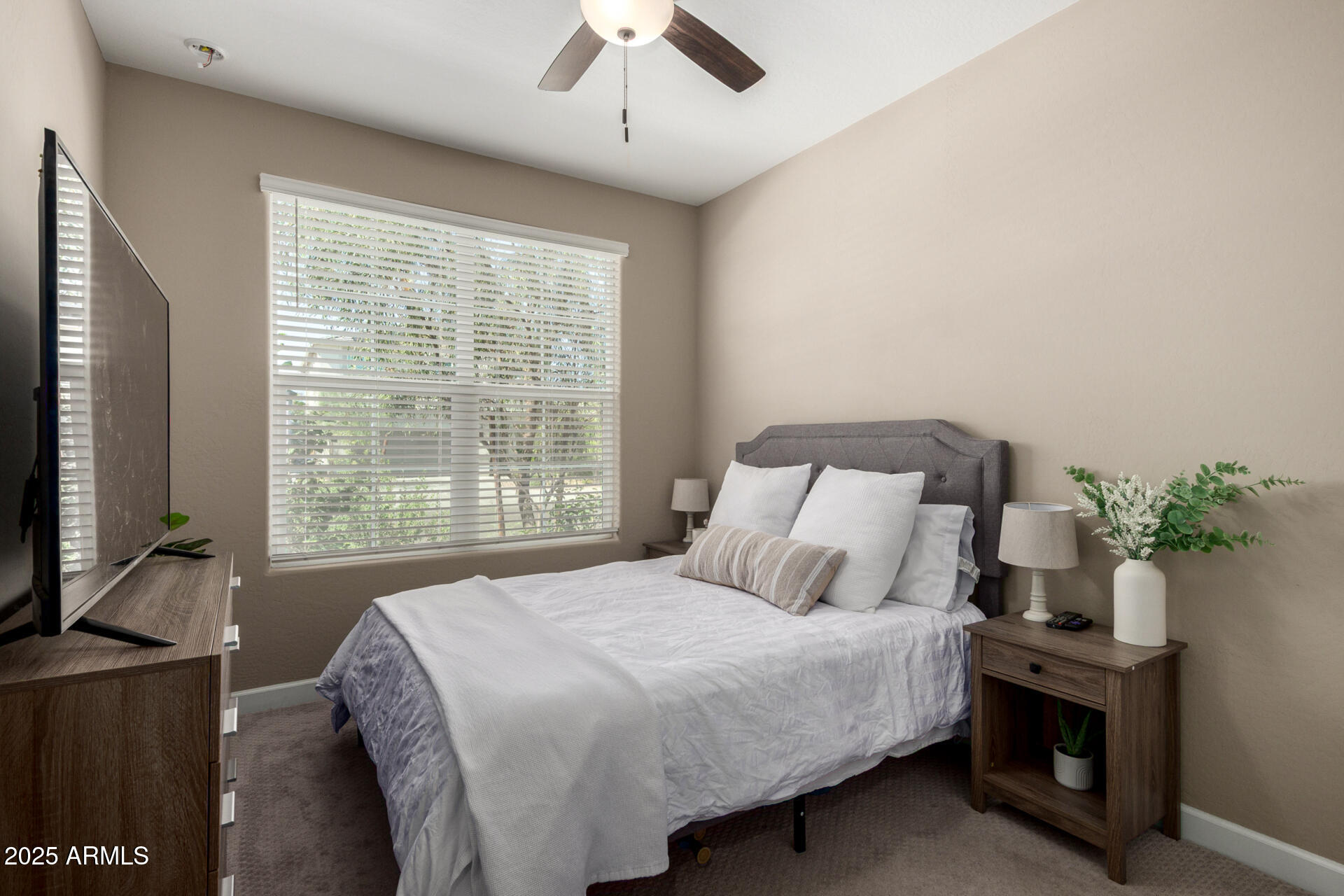 4411 West Beverly Road Laveen, AZ 85339 - Photo 17 of 28 Secondary Bedroom 1