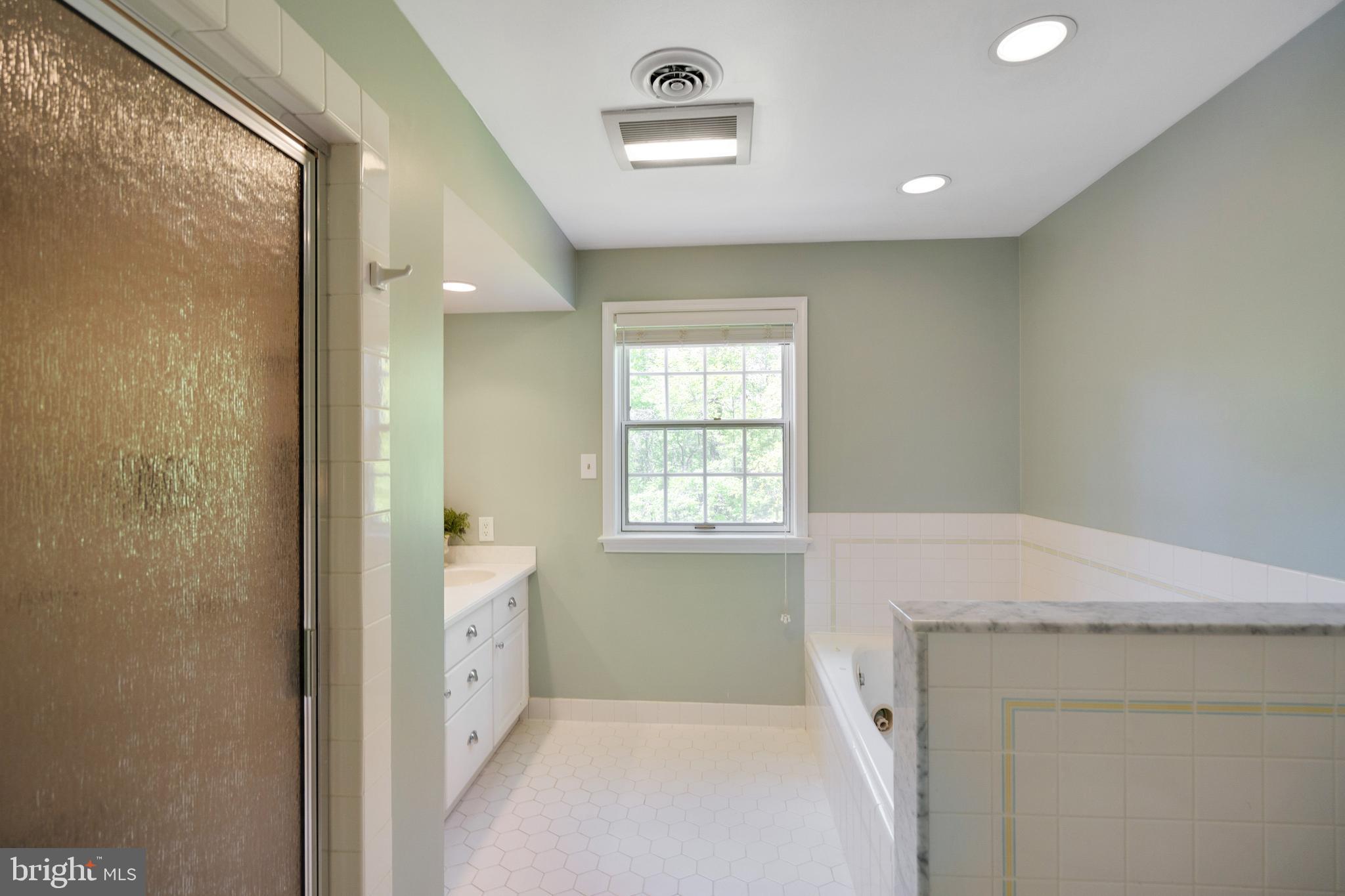 4101 Howell Road Malvern, PA 19355 - Photo 31 of 58 Main Bedroom En Suite Bath