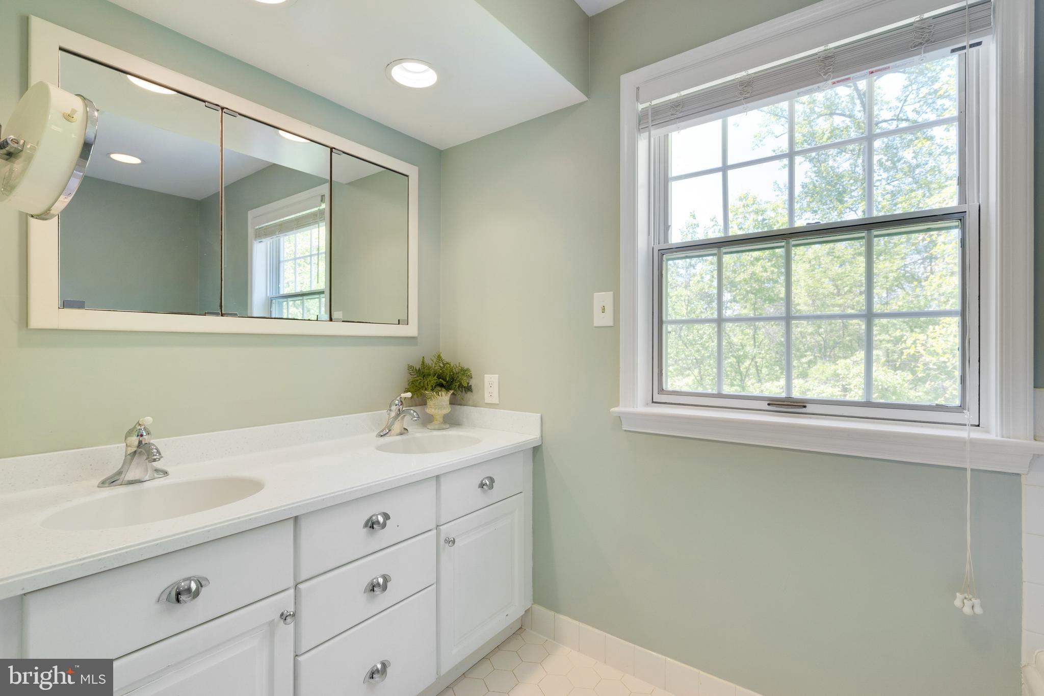 4101 Howell Road Malvern, PA 19355 - Photo 32 of 58 Main Bedroom En Suite Bath