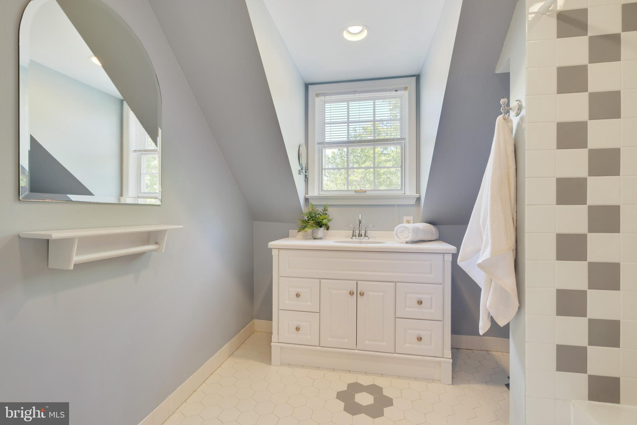 4101 Howell Road Malvern, PA 19355 - Photo 42 of 58 2nd Floor Hall Bath