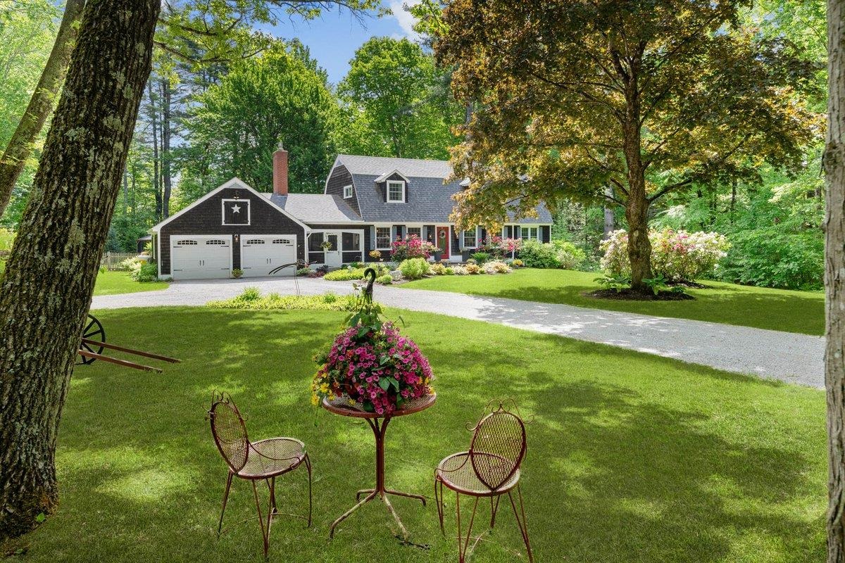 322 Dodge Hill Road Henniker, NH 03242 - Photo 3 of 54