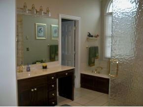 114 Reed Circle Johnson City, TN 37601 - Photo 8 of 12 Master Bath