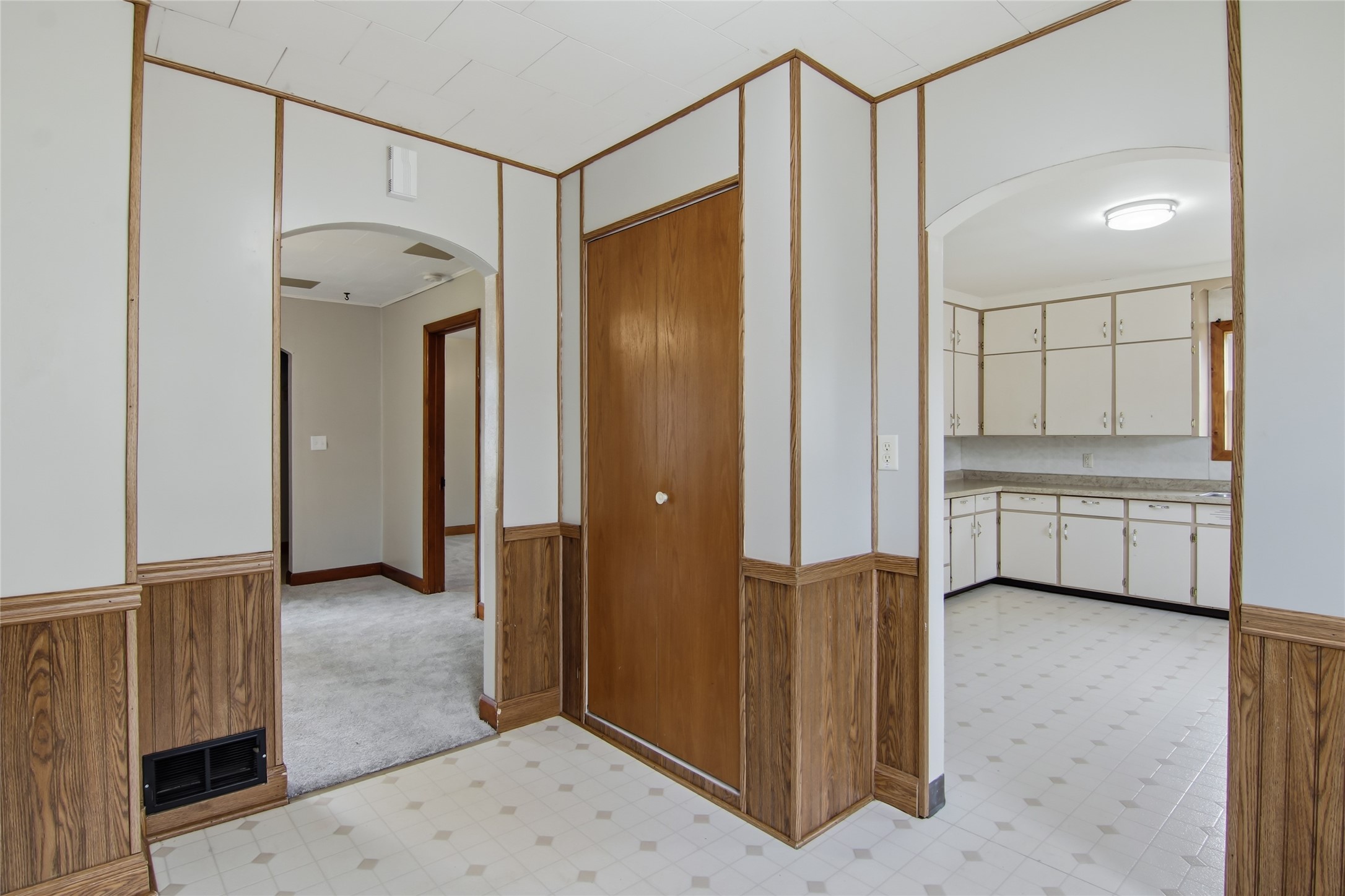 23 East Schneider Street Rice Lake, WI 54868 - Photo 27 of 38