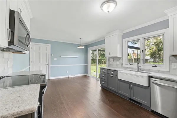 $475,000 | 4103 Oak Hollow Drive, High Point, NC 27265