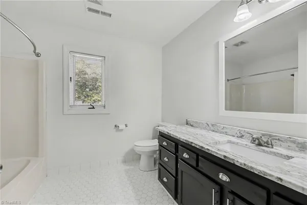 $475,000 | 4103 Oak Hollow Drive, High Point, NC 27265