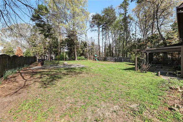 $475,000 | 4103 Oak Hollow Drive, High Point, NC 27265