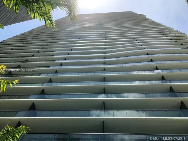 $6,100 | 650 Northeast 32nd Street, Unit 1703, Miami, FL 33137