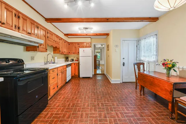 $530,000 | 66 Bank Street, St. Albans, VT 05478