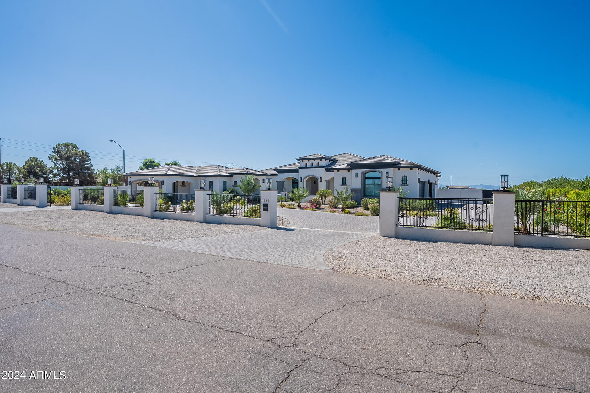 6378 South 154th Street Gilbert, AZ 85298 - Photo 8 of 97 South-3