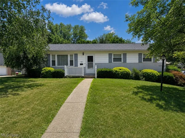 $235,000 | 1921 Adams Street, Coshocton, OH 43812