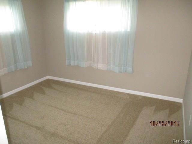 21805 Bohn Road Belleville, MI 48111 - Photo 19 of 20 IMG_0402.JPG