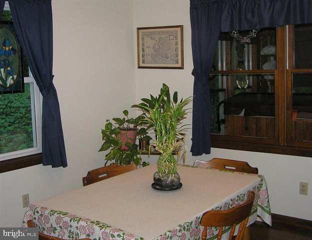570 Greason Road Carlisle, PA 17015 - Photo 3 of 10 Gallery Image 3