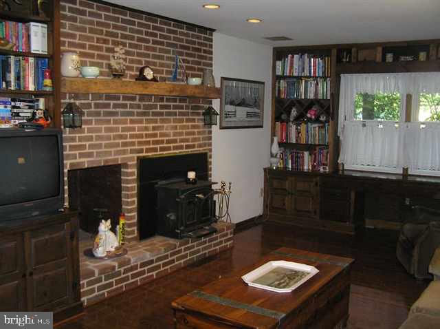 570 Greason Road Carlisle, PA 17015 - Photo 6 of 10 Gallery Image 6
