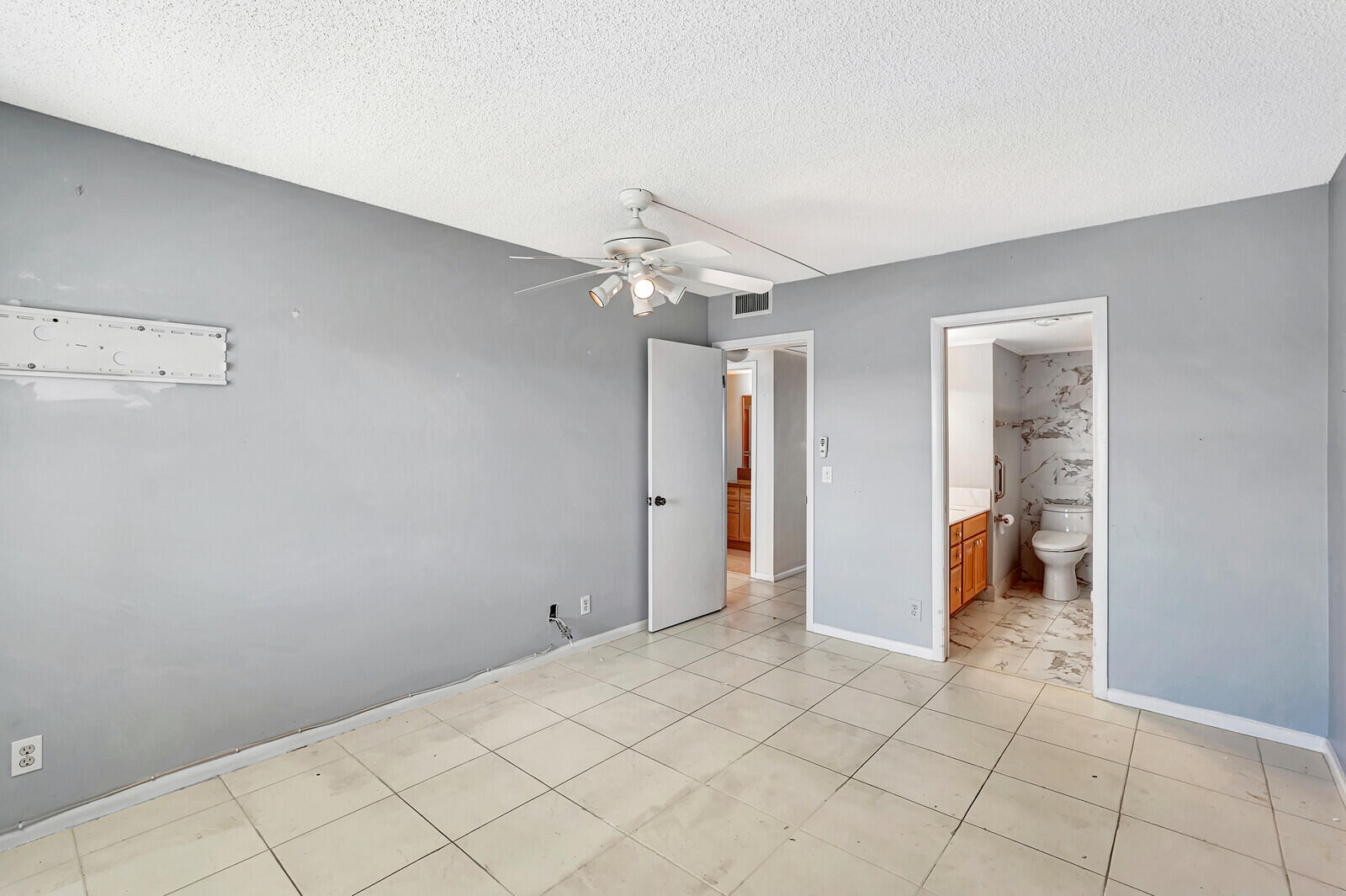 4022 Newcastle B, Unit 4022 Boca Raton, FL 33434 - Photo 11 of 23 14_Image_14_mls
