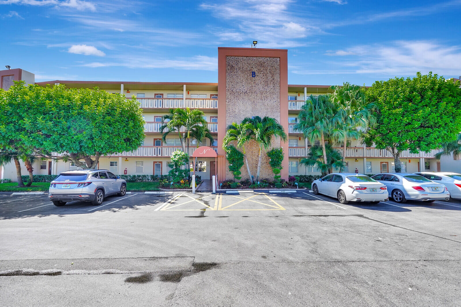 4022 Newcastle B, Unit 4022 Boca Raton, FL 33434 - Photo 3 of 23 01_Image_1_mls