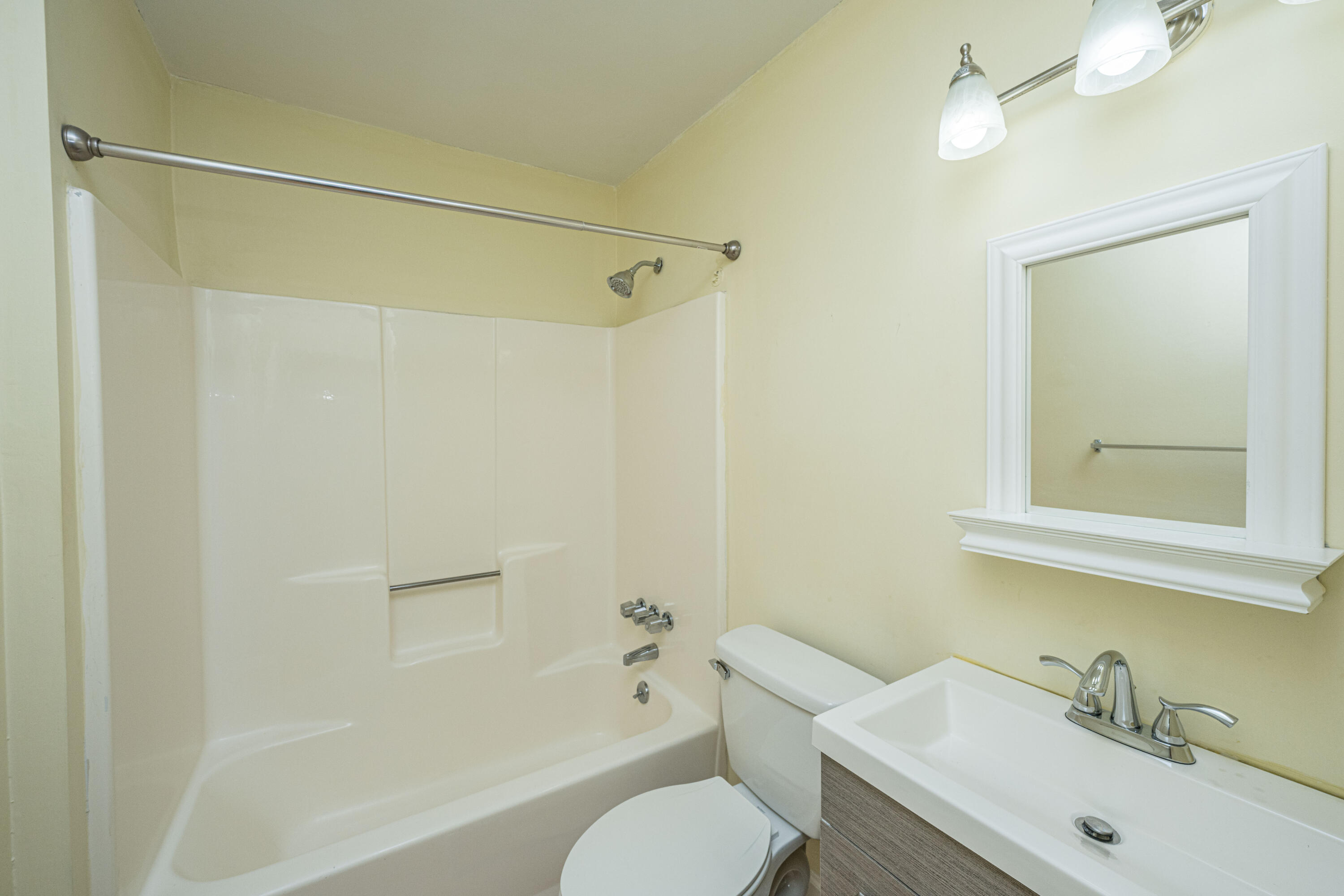 2073 Rondo Street, Unit H Charleston, SC 29414 - Photo 19 of 38 2073RhondoStUnitH018