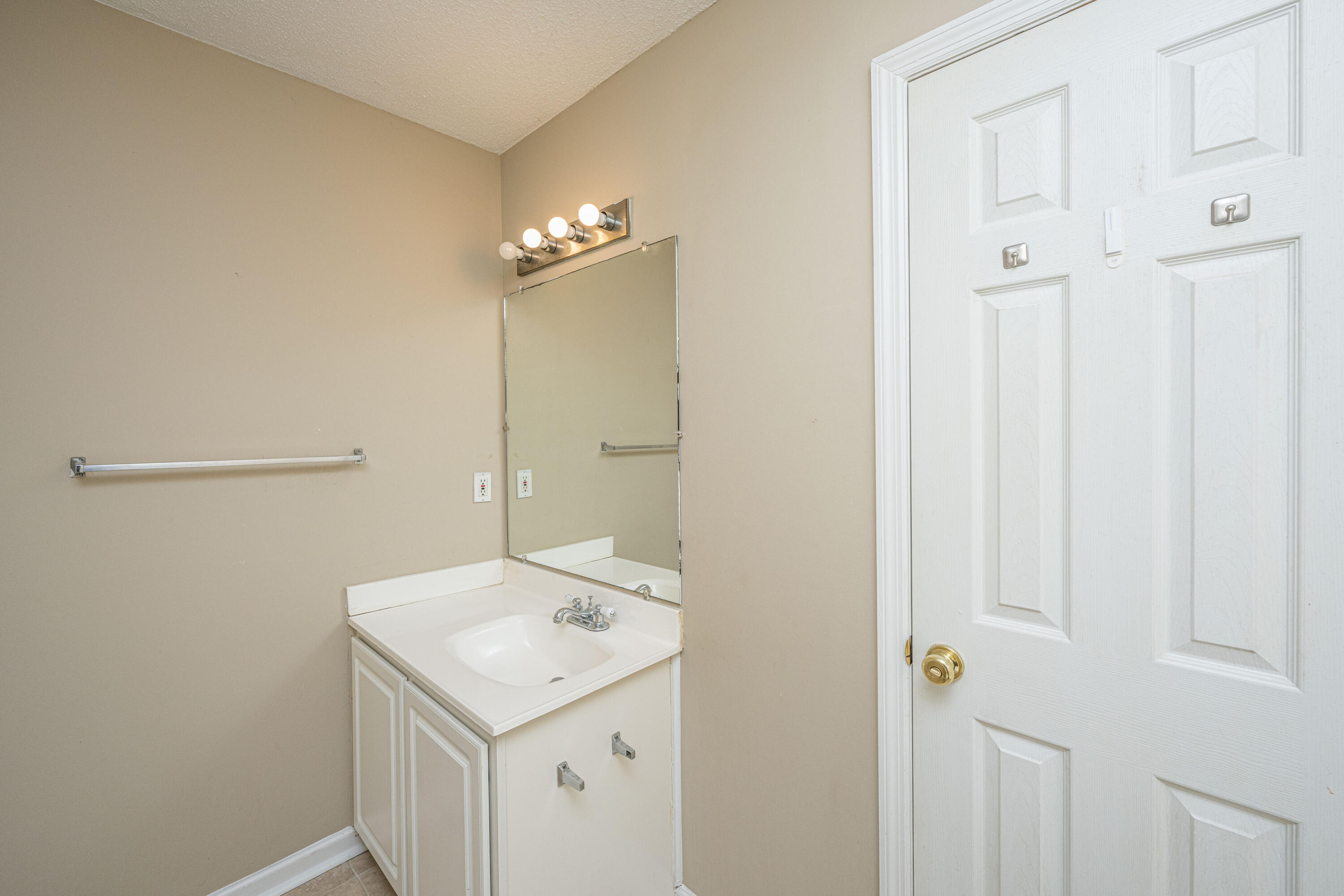 2073 Rondo Street, Unit H Charleston, SC 29414 - Photo 25 of 38 2073RhondoStUnitH023