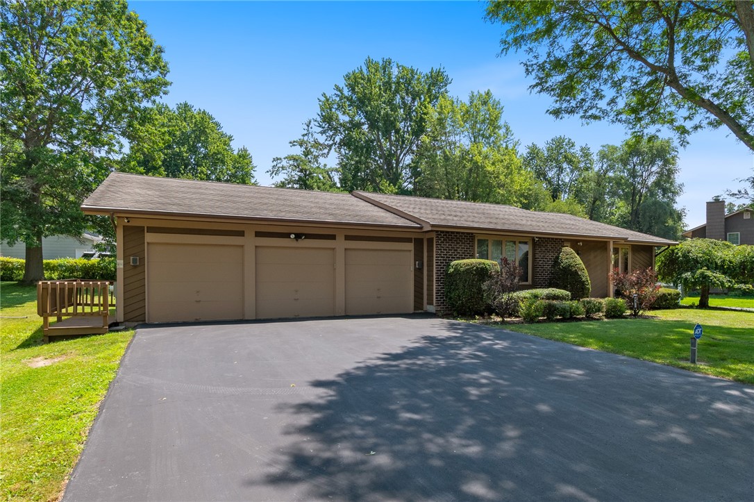 85 STOVER IN CHURCHVILLE CHILI- CHECK OUT THE HUGE 3 BAY GARAGE!