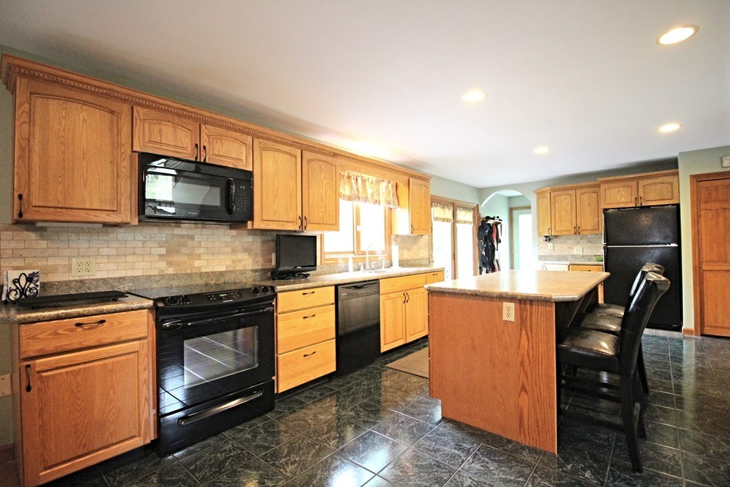 5 3rd Road Woburn, MA 01801 - Photo 5 of 30 Gallery Image 5