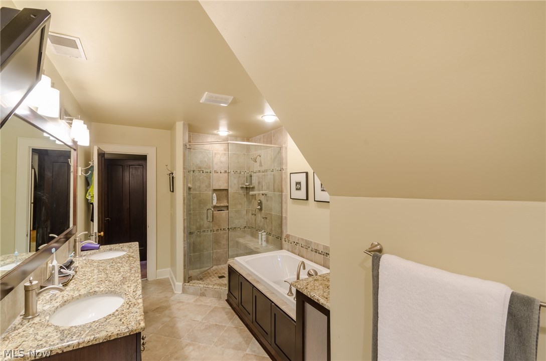 2939 Montgomery Road Shaker Heights, OH 44122 - Photo 20 of 33 Gallery Image 20