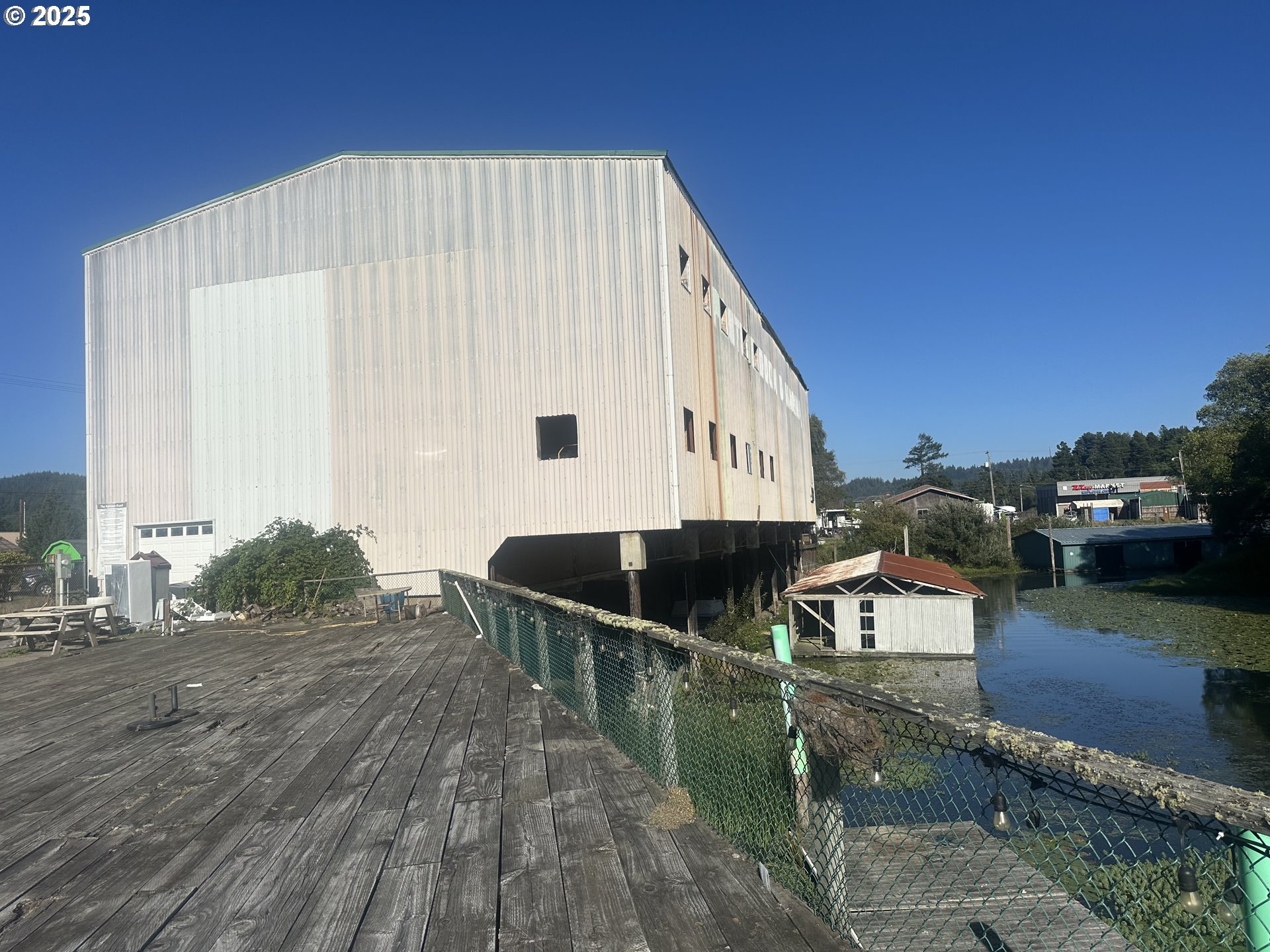 700 Park Avenue, Unit 703 625 Lakeside, OR 97449 - Photo 26 of 28