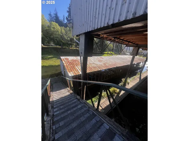 $899,000 | 700 Park Avenue, Unit 703 625, Lakeside, OR 97449