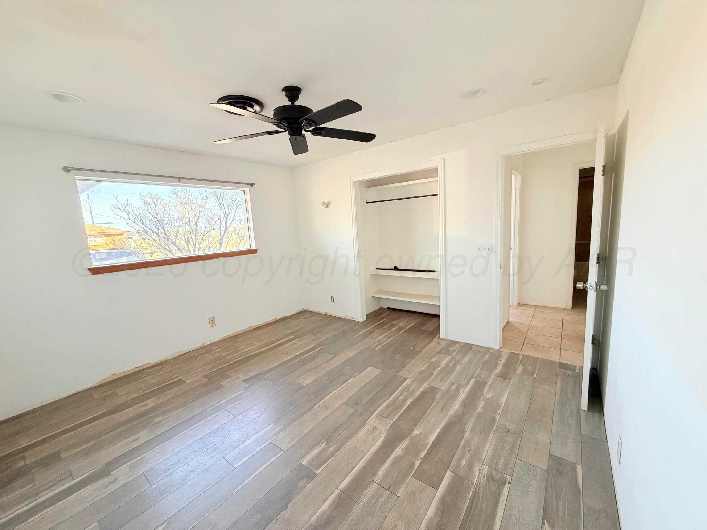 320 Arthur Street Tulia, TX 79088 - Photo 9 of 15 Bed2