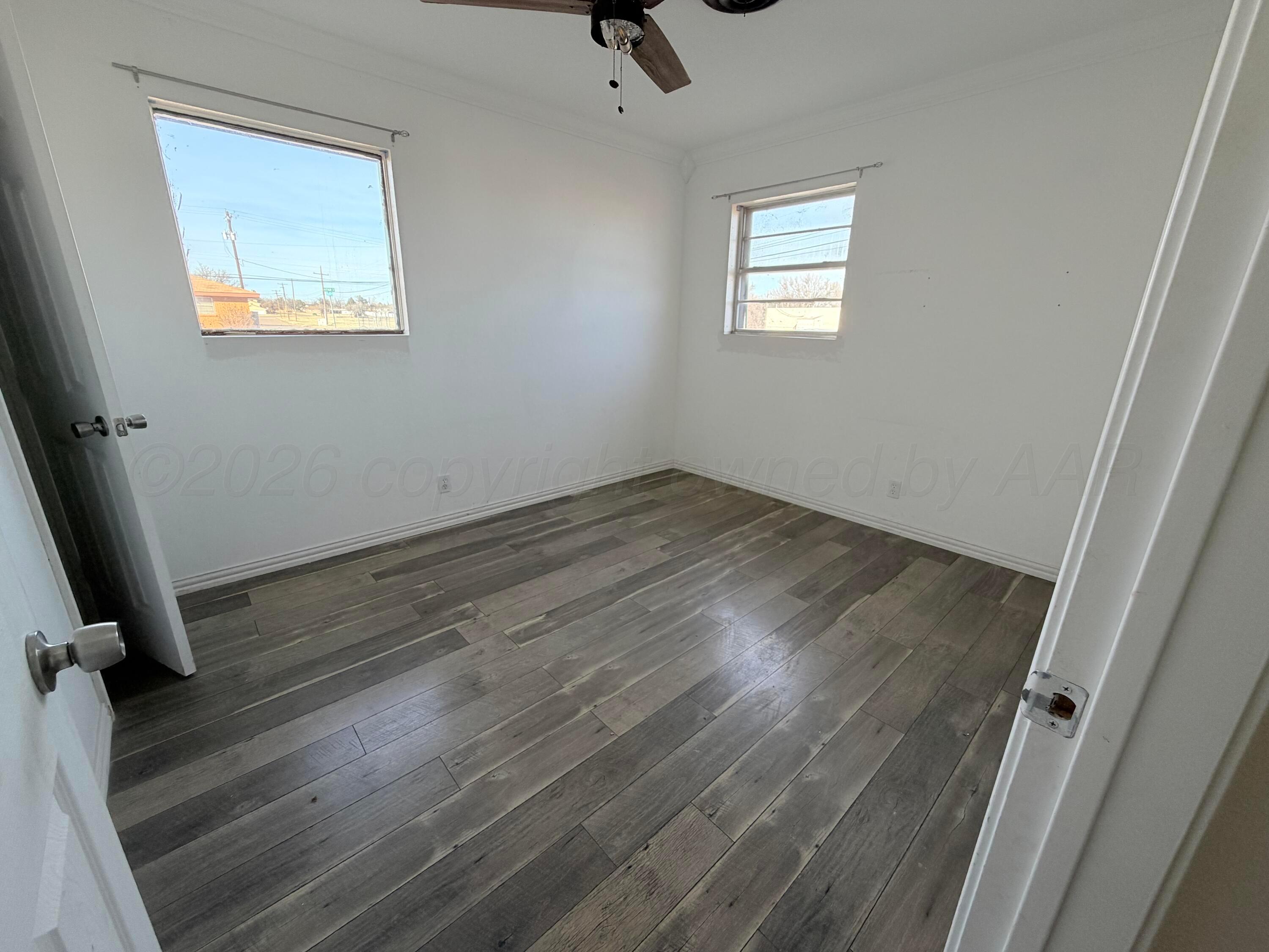 320 Arthur Street Tulia, TX 79088 - Photo 10 of 15 Bed3