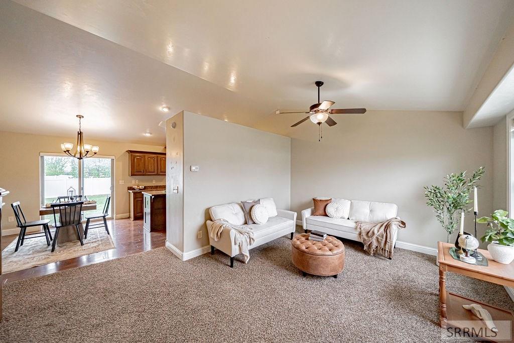 3750 East Ridgeland Drive Idaho Falls, ID 83401 - Photo 5 of 46
