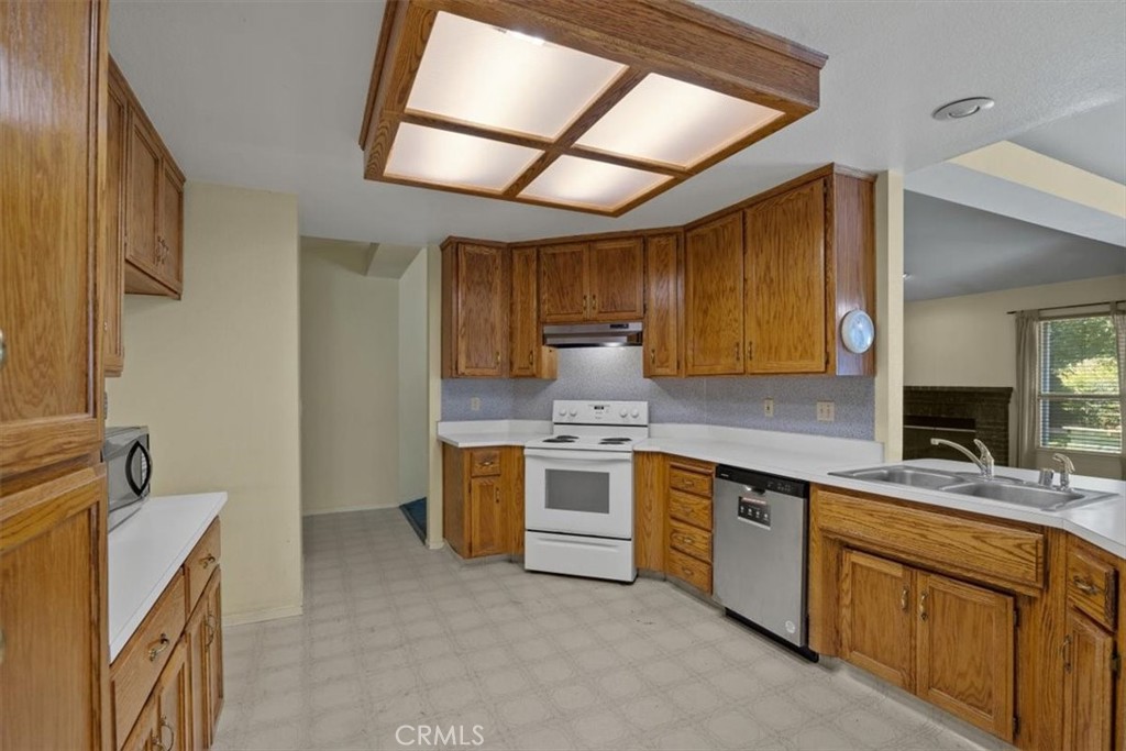 1095 Green Street Willows, CA 95988 - Photo 19 of 37