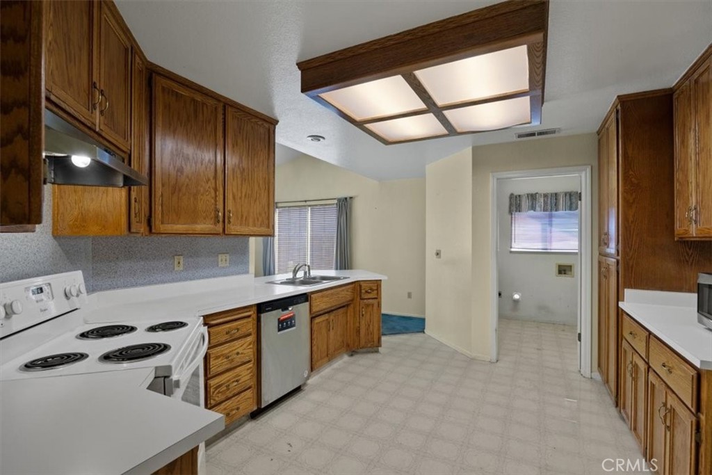 1095 Green Street Willows, CA 95988 - Photo 20 of 37