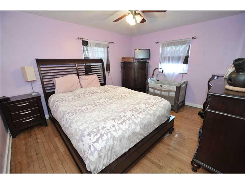 6448 Landview Road Pittsburgh, PA 15217 - Photo 7 of 10 Master Bedroom.