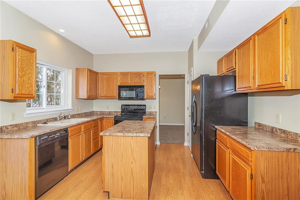 10815 Thistle Ridge Fishers, IN 46038 - Photo 11 of 30 Gallery Image 11