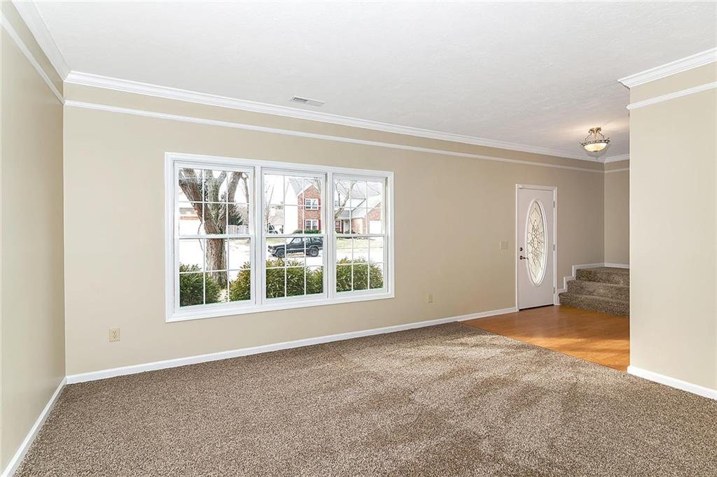 10815 Thistle Ridge Fishers, IN 46038 - Photo 5 of 30 Gallery Image 5