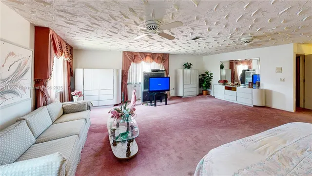 $899,900 | 2420 Northwest 132nd Street, Miami, FL 33167