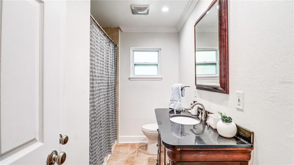 8110 Diagonal Road North St. Petersburg, FL 33702 - Photo 11 of 55