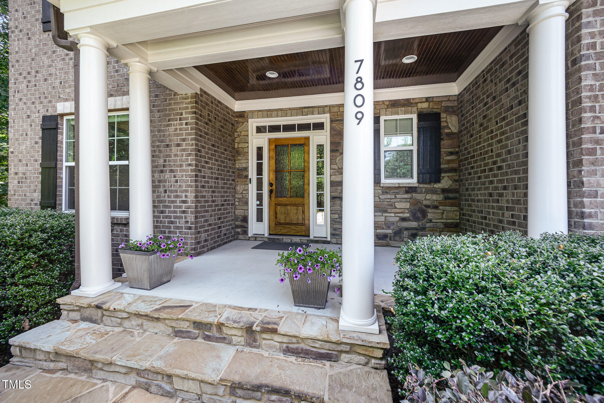 7809 Chestnut Branch Court Raleigh, NC 27612 - Photo 4 of 60 005_kv0a0028-edit_589