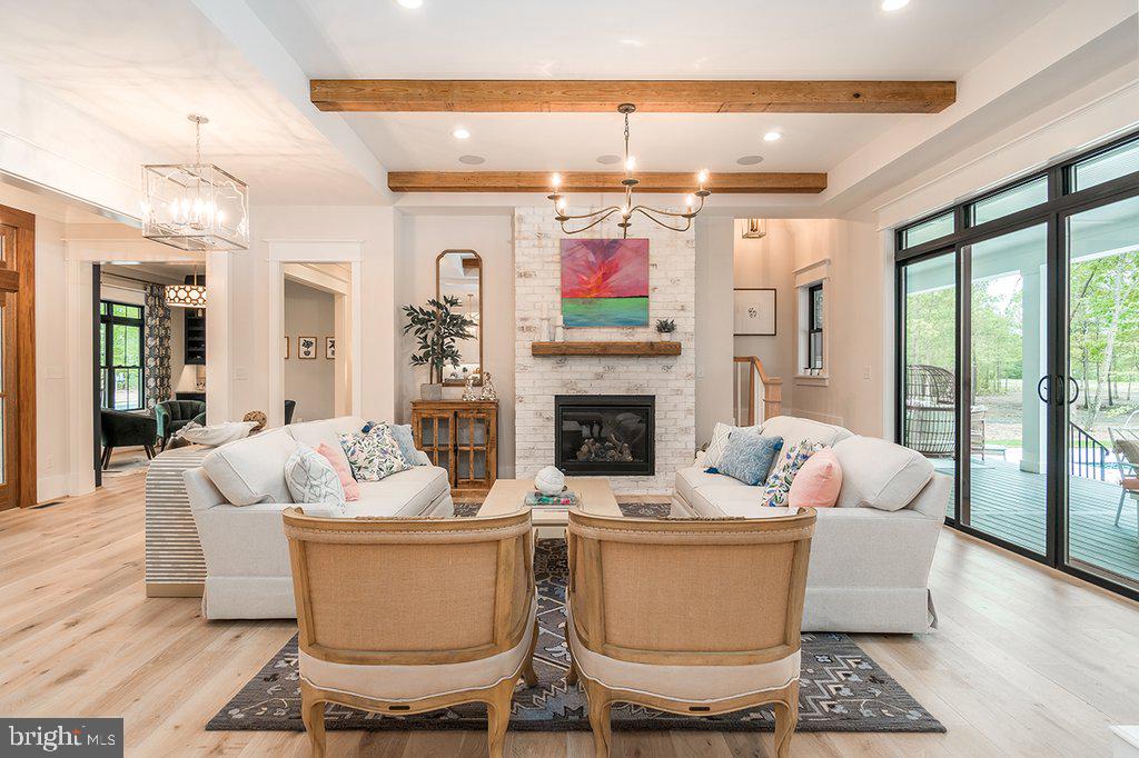 17819 Yatton Road Round Hill, VA 20141 - Photo 4 of 22 PREMIUM FINISHES THROUGHOUT