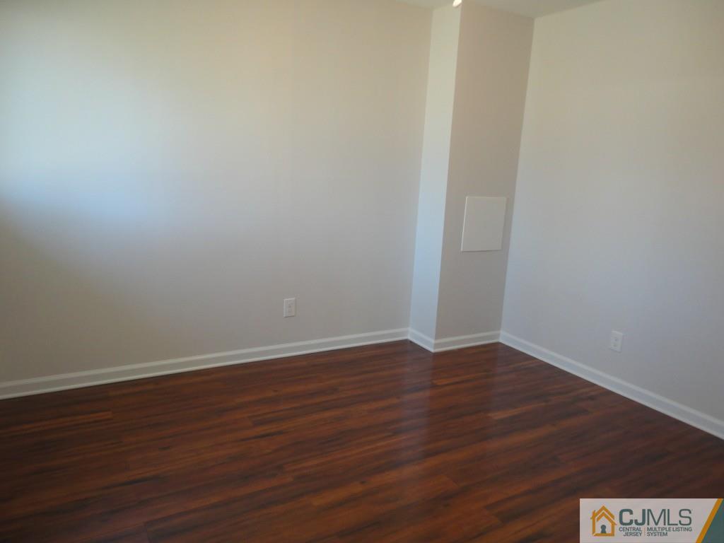 8 Cranston Road Kendall Park, NJ 08824 - Photo 12 of 24 Gallery Image 12