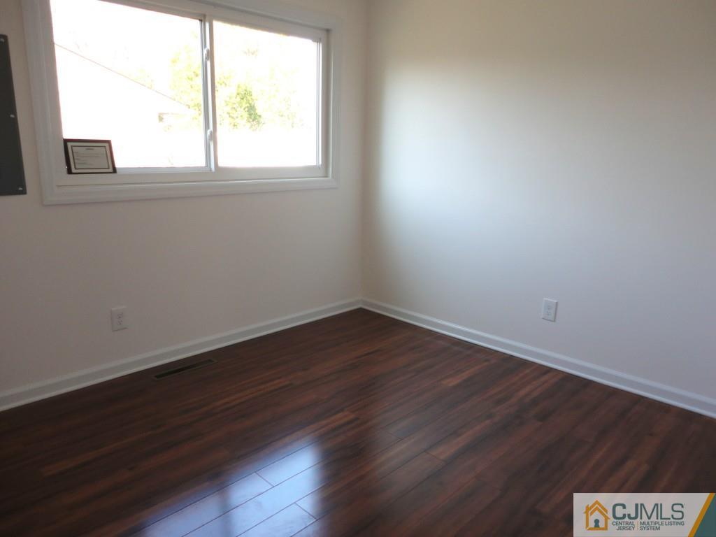 8 Cranston Road Kendall Park, NJ 08824 - Photo 13 of 24 Gallery Image 13