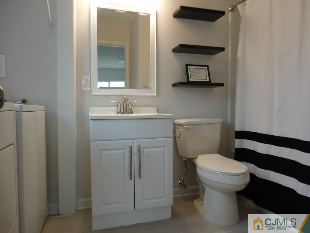8 Cranston Road Kendall Park, NJ 08824 - Photo 19 of 24 Gallery Image 19
